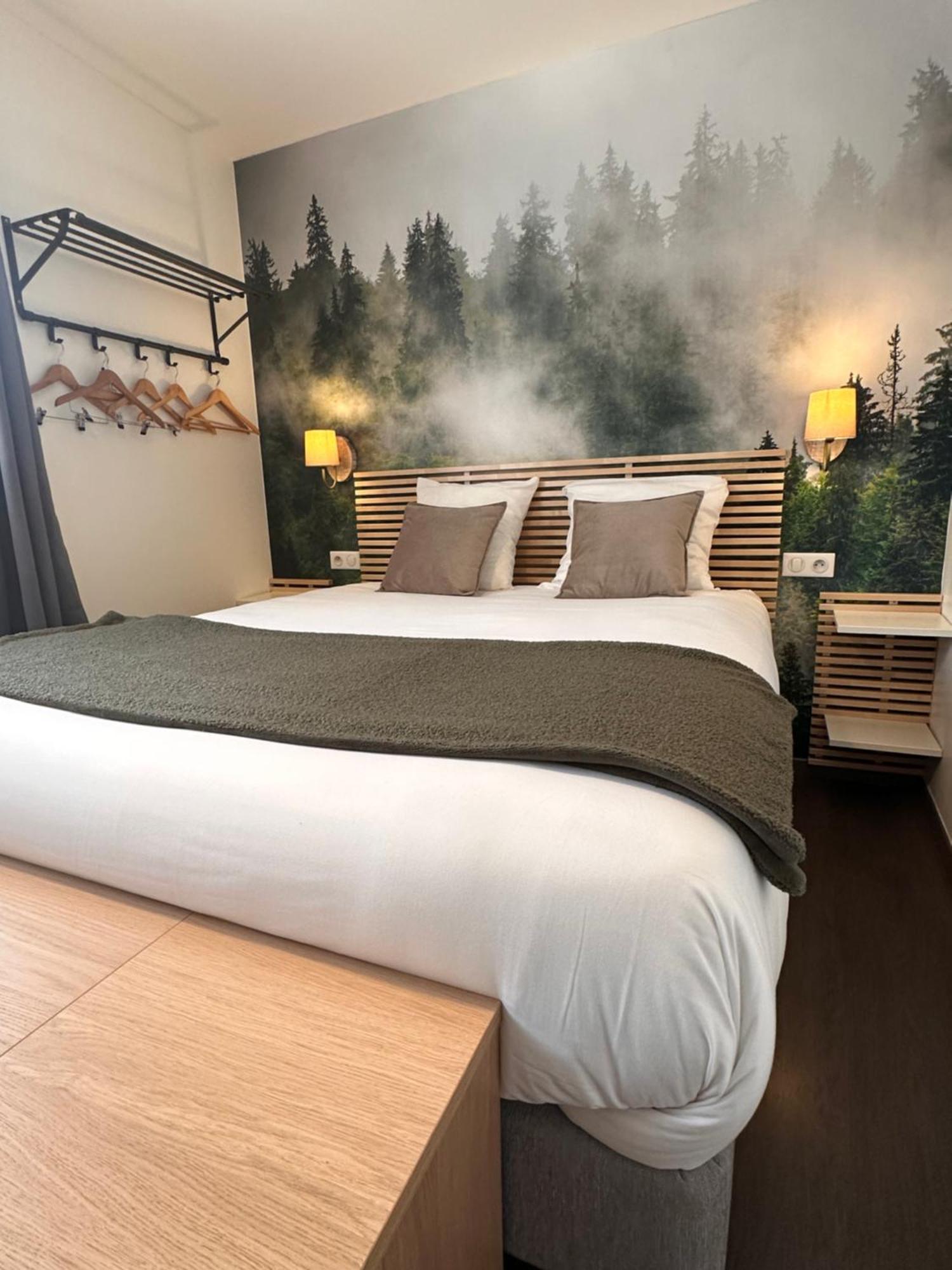Auberge Du Vieux Lanas Logis Hotel Restaurant المظهر الخارجي الصورة