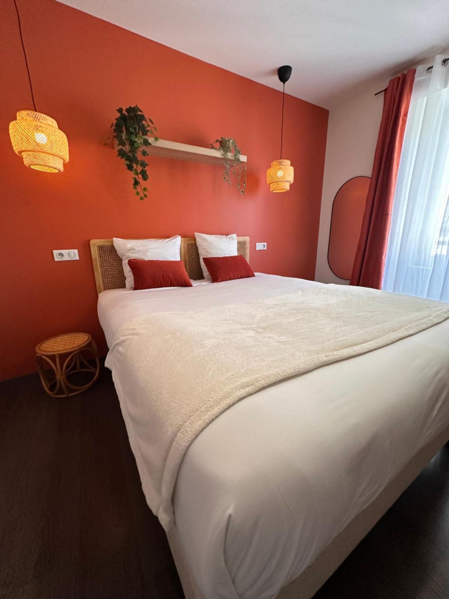 Auberge Du Vieux Lanas Logis Hotel Restaurant المظهر الخارجي الصورة