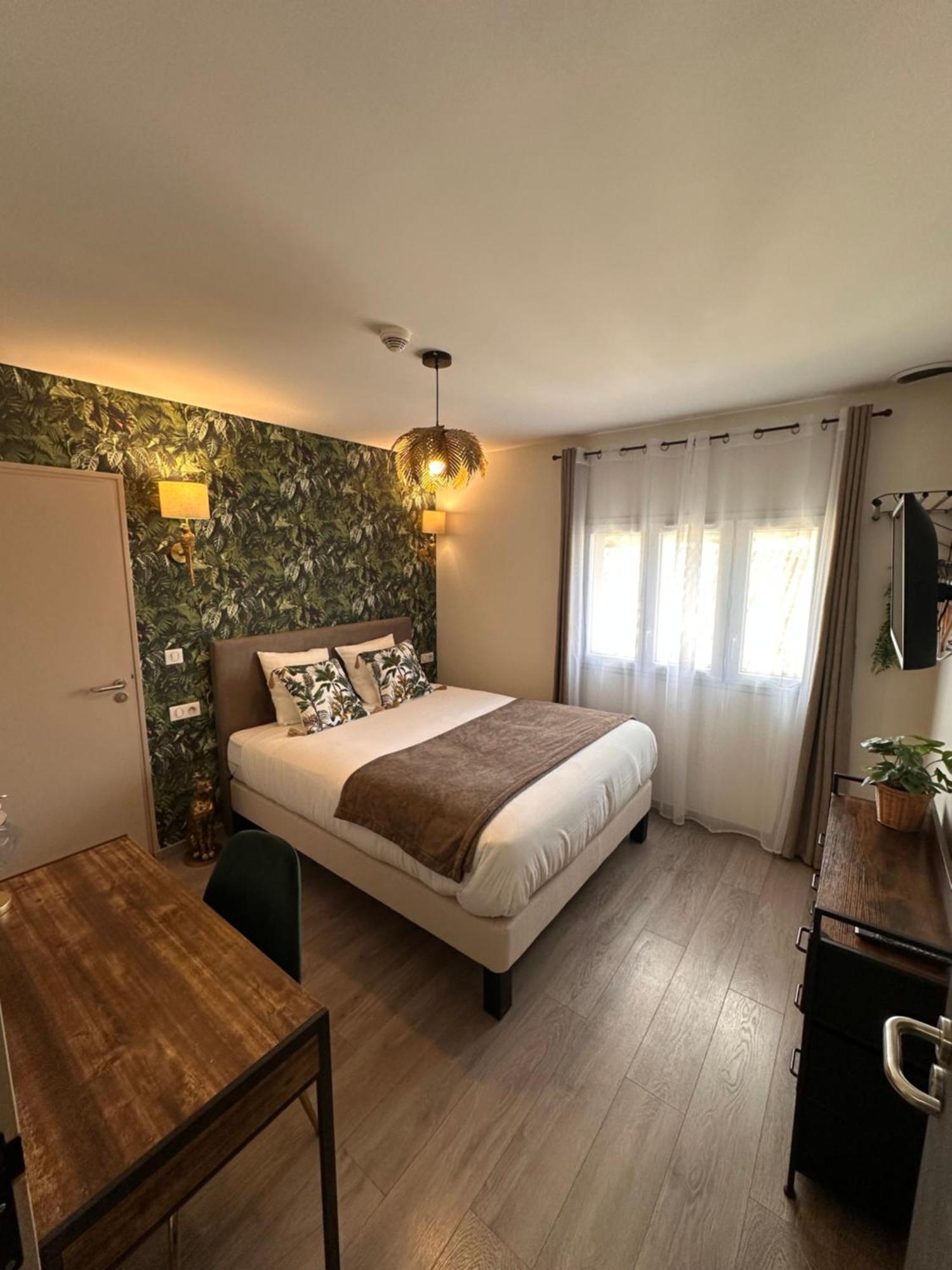Auberge Du Vieux Lanas Logis Hotel Restaurant المظهر الخارجي الصورة