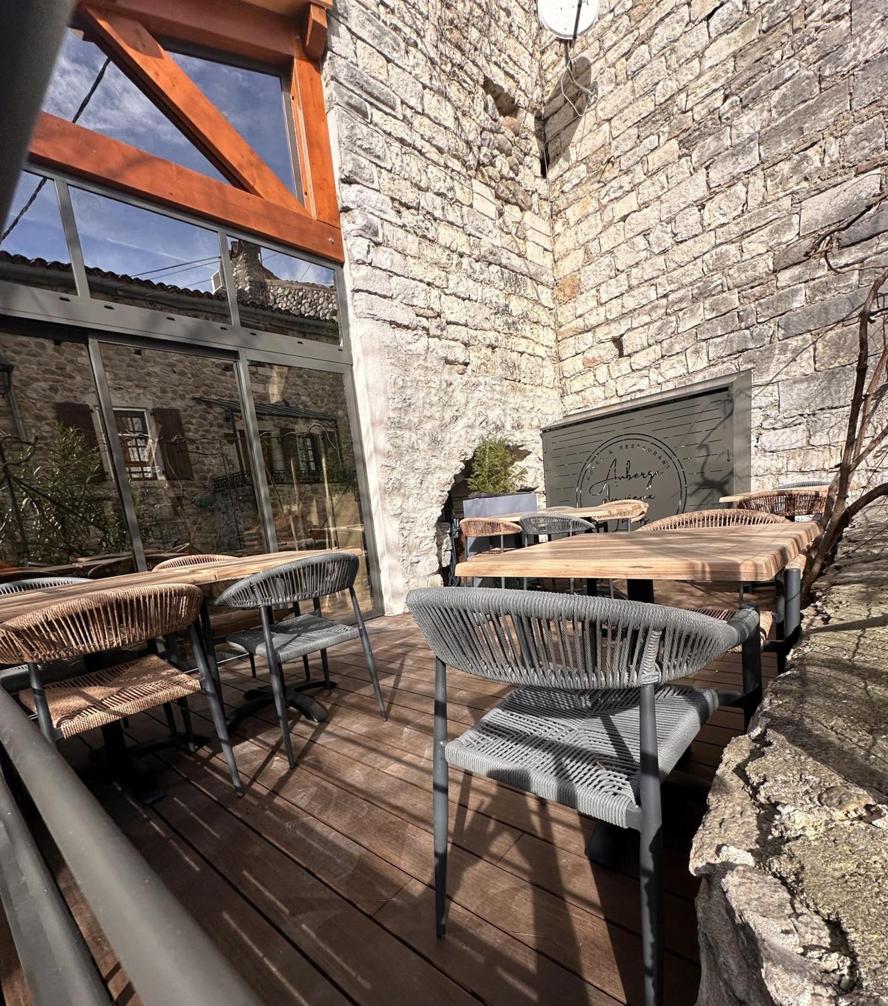 Auberge Du Vieux Lanas Logis Hotel Restaurant المظهر الخارجي الصورة