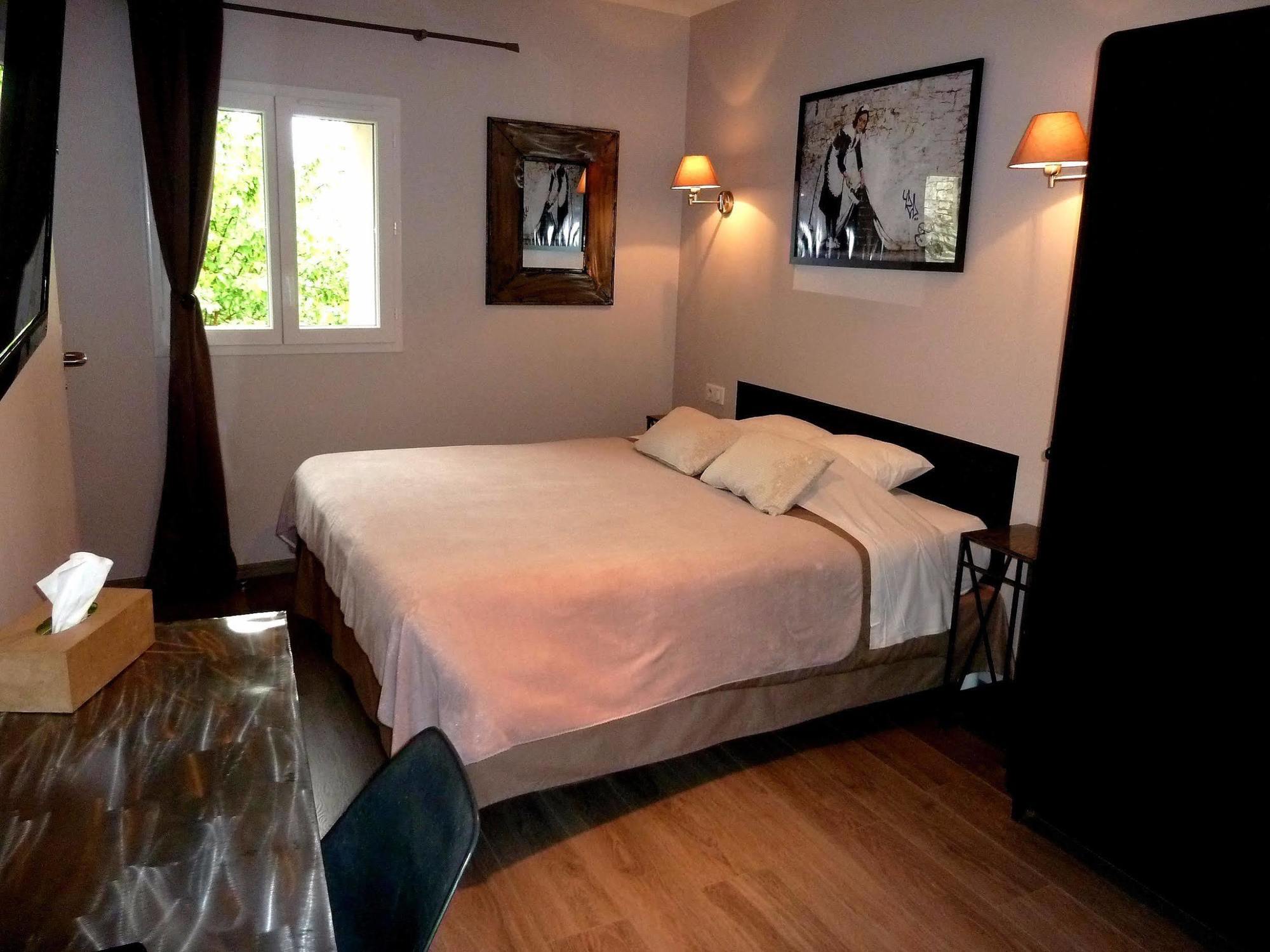 Auberge Du Vieux Lanas Logis Hotel Restaurant المظهر الخارجي الصورة