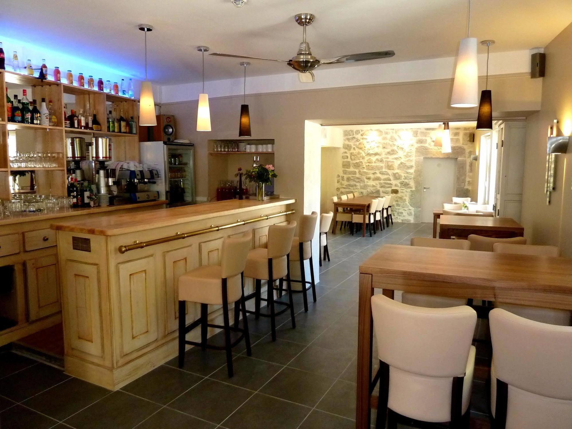 Auberge Du Vieux Lanas Logis Hotel Restaurant المظهر الخارجي الصورة